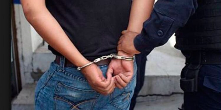 Golpean hombre acusado de violar a dos mujeres