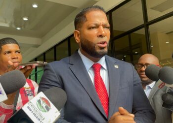 Presidente comisión de interior y policía de la CD: "Los policías están decepcionados del presidente Luis Abinader"