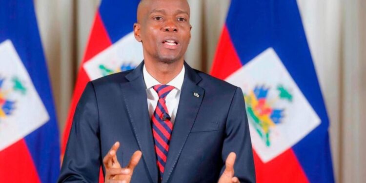 Arrestan exmilitar y policía ligados a asesinato Moise