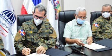 MIDE y Educación firman convenio beneficia centros educativos militares
