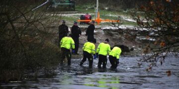 Mueren tres niños en el Reino Unido tras caer en un lago helado
