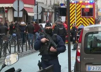 Pánico y muerte en París: Tiroteo en un concurrido barrio dejó dos fallecidos y cuatro heridos