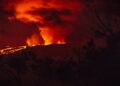Temen que lava de volcán de Hawai cierre una carretera clave