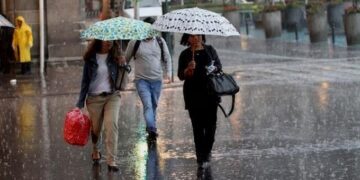 Lluvias débiles y pasajeras por débil vaguada
