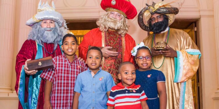 Cientos de niños y niñas celebran el Día de los Reyes en el Palacio Nacional