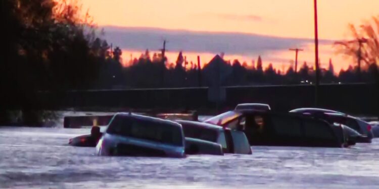 Tormenta severa en California provoca órdenes de evacuación