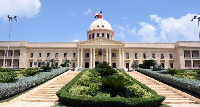 Este lunes quedan suspendidas todas las labores públicas y privada