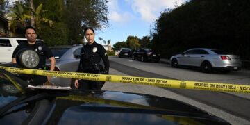 Tres fallecidos y cuatro heridos en un tiroteo en Los Ángeles