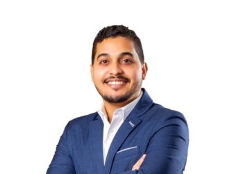 Abogado Derik Báez anuncia precandidatura a diputado por el PRM en SDE 