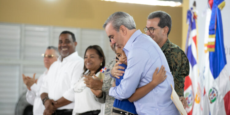 Abinader inaugura dos centros educativos y un CAIPI con inversión de RD 290 millones