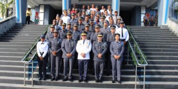 Policía conmemora 20 aniversario de cuarta promoción de POLITUR