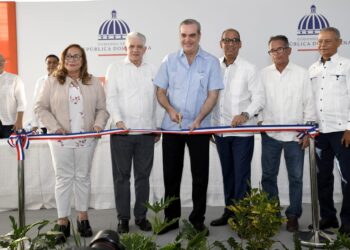 Abinader encabeza acto inaugural remodelación autopista Santiago-Navarrete