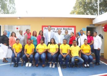 Dirección Regional 15 de Educación Inicia con éxito la docencia en el Subsistema de Jóvenes y Adultos