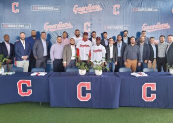 Campocorto de academia H Y L firma con Cleveland como pick 1 por US$1.375 MM