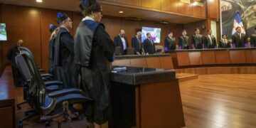 Procuradora general llama a los actores del sistema de justicia a reflexionar sobre su ejercicio profesional