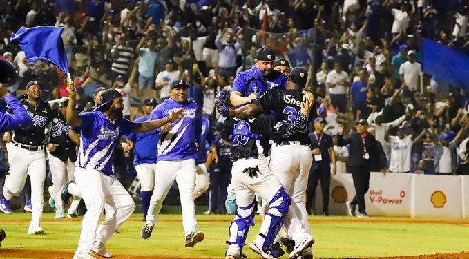 Licey supera a Gigantes y jugará la final contra Estrellas