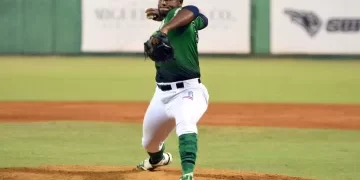 Candelario da jonrón, pitcheo responde y Estrellas ganan primero de la final a Tigres