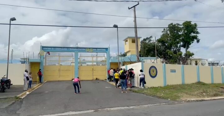 Enfrentamiento entre bandas deja varios  heridos en la cárcel de Najayo San Cristóbal 