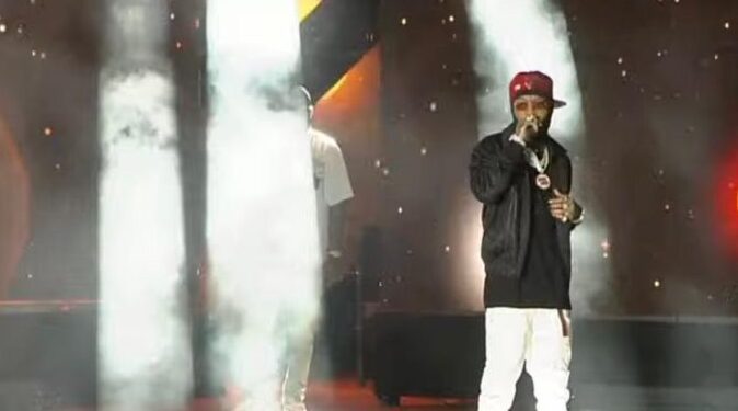 Rochy RD incluyó traductor de lenguaje de señas en la fiesta del Grupo Telemicro