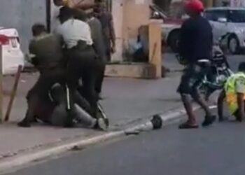 Imponen 3 meses prisión hombres arremetieron agentes de la DIGESETT