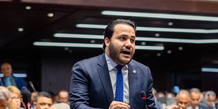 PRSC Pide Abinader convocar Legislatura Extraordinaria