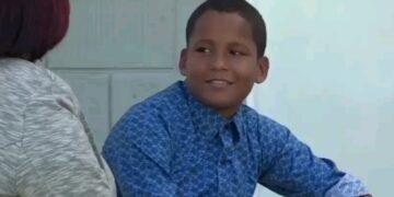 Sueños de Navidad: Niño se convierte en Policía