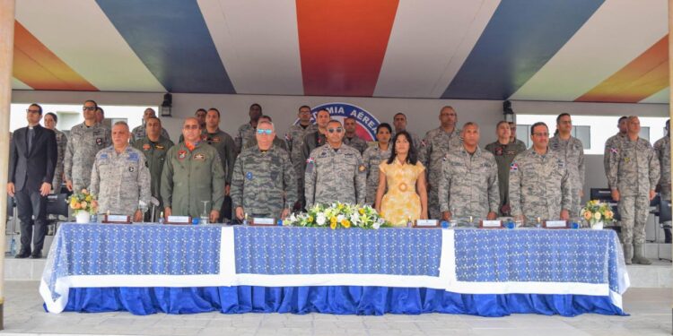 Academia Aérea recibe 71 nuevos aspirantes