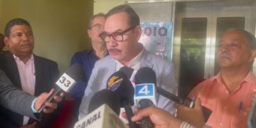 CDP y Embajada Francia realizan coloquio sobre papel medios de comunicación en materia ecológica