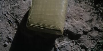 Cesfront decomisa paquete de droga en pedernales