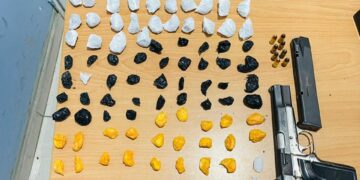 PN apresa hombre con 150 porciones de drogas y una pistola que portaba de manera ilegal