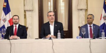 ANJE dialoga con presidente Luis Abinader sobre clima empresarial joven