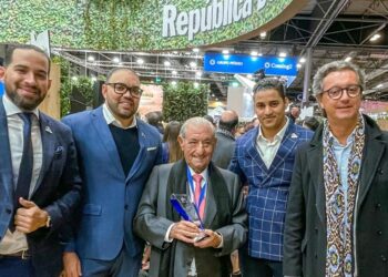 ApartamentosRD reconoce a Pepe Hidalgo presidente de Air Europa