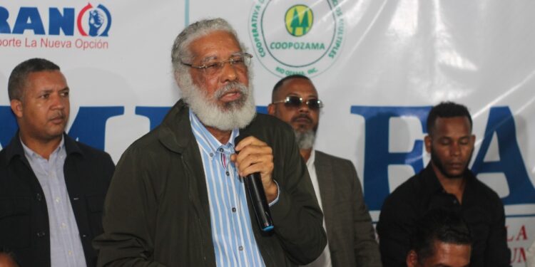 Hubieres solicita al presidente Abinader 30 mil empleos para SDN de los 300 mil creará en RD