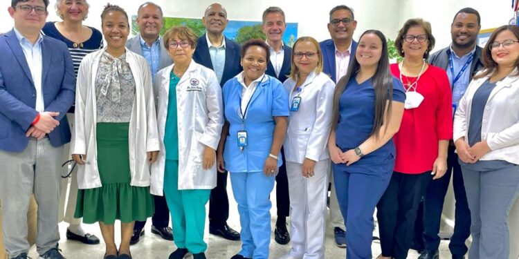 Hospital Billini recibe visita Federación Mundial de Hemofilia y Fundación de Apoyo al Hemofílico