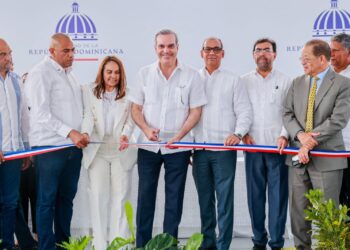 Abinader encabeza acto de inauguración de obras en la provincia Duarte