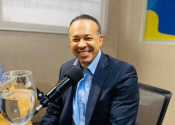 Policías reciben reentrenamiento para mejorar protocolo en situación de crisis