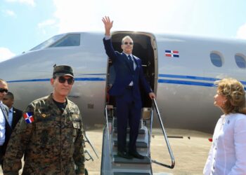 Abinader viaja esta noche a Miami para asistir a varias actividades este sábado