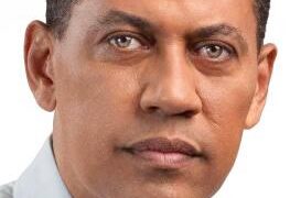 Guido insta a ministro de Economía abrir ojos a funcionarios en torno a pobreza vive RD