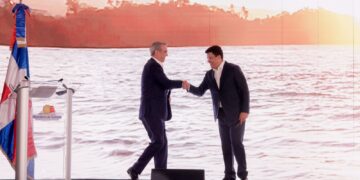 Abinader y ministro Collado inician en Miami presentaciones de promoción del país en Estados Unidos del 2023