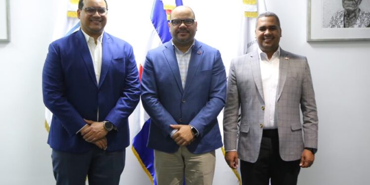 Entidades aúnan esfuerzos para mejoras en las notificaciones del sector eléctrico