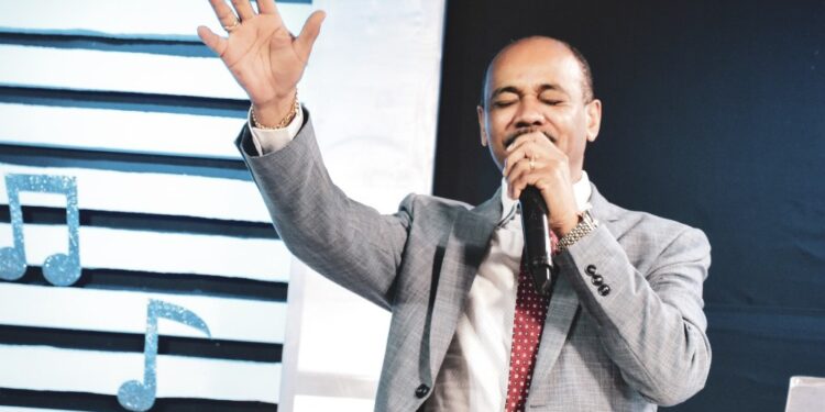 Obispo Evangélico reitera llamado al gobierno para que cumpla su compromiso con la normativa de la juventud