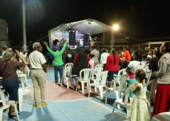 Pastores llevan mensaje de esperanza a pobladores Los Alcarrizos