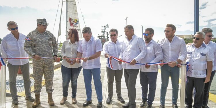 Director APORDOM deja en funcionamiento muelle público de Samaná