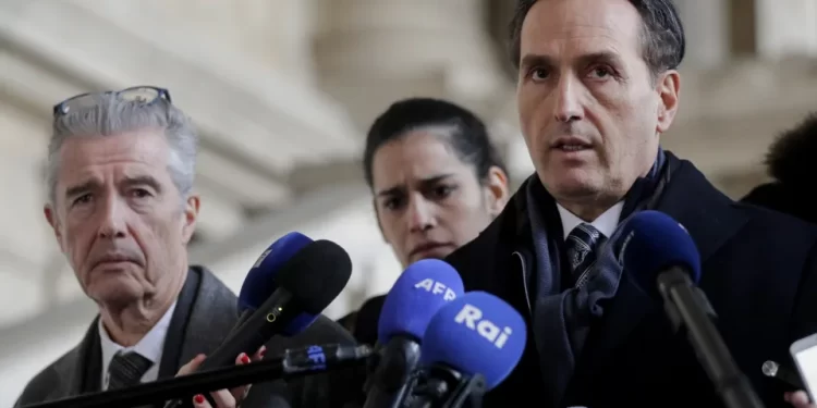 Abogados de Eva Kailí denuncian que sufre un trato vejatorio en la cárce