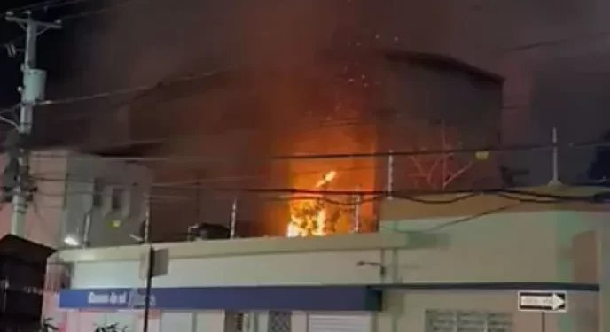 Incendio afectó antiguo Cine Vega Real en La Vega