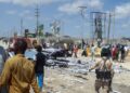Al menos 18 muertos en un doble atentado suicida con coche bomba en Somalia