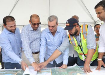 Gobierno destina RD 1,600 millones para reconstrucción de calles, aceras y contenes 
