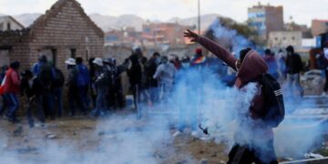 Mueren 17 manifestantes en la jornada más sangrienta de protestas en Perú