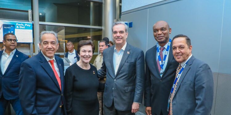 Presidente Abinader llega a Miami para asistir a varias actividades este sábado