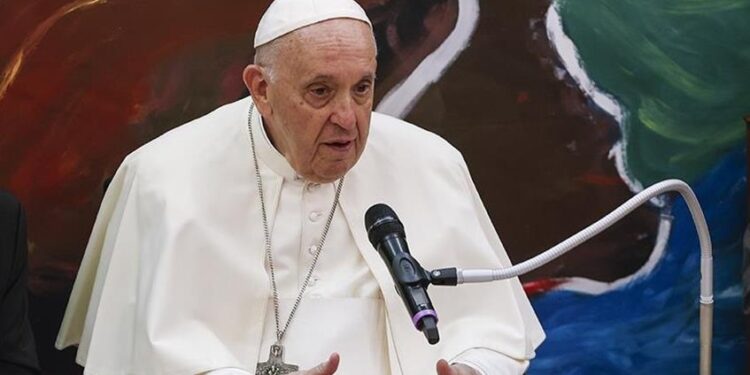 Papa aclara comentarios sobre homosexualidad